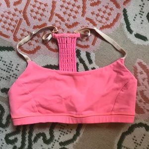 Lululemon sports bra size 4